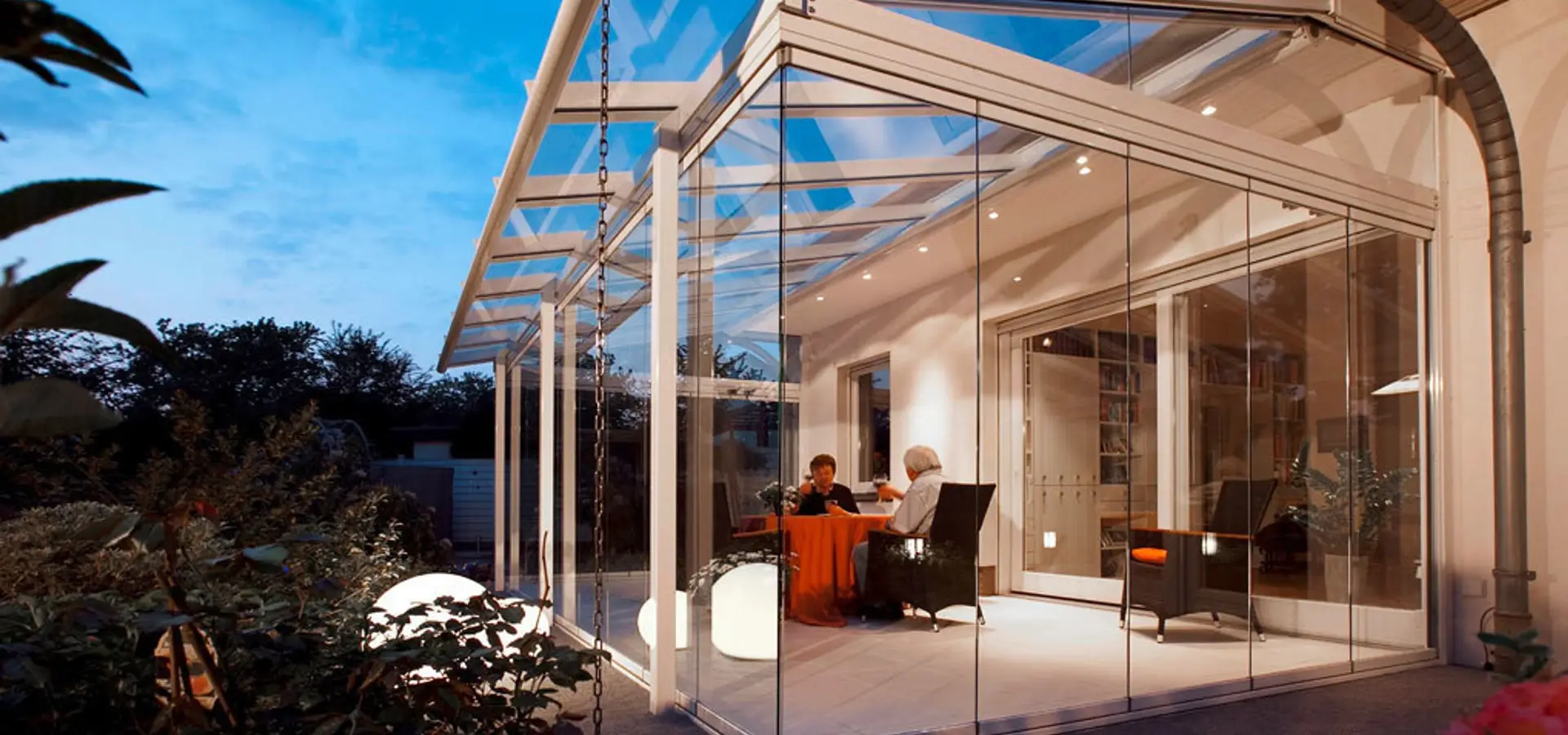 Складные стеклянные балконные системы
