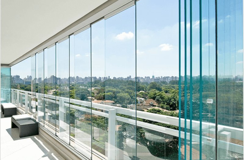 Особенности складного стеклянного балкона